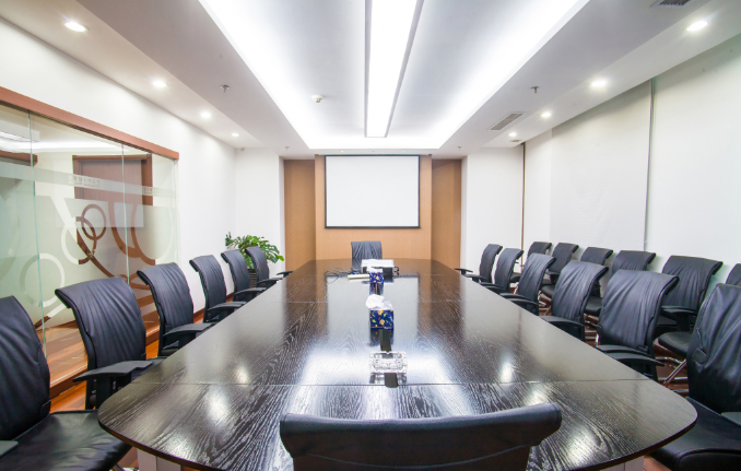 黑色桌子在上海辦公室裝修中的會議室應用 黑色桌子在上海辦公室裝修中的會議室應用