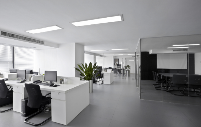 辦公室裝修設計:黒色大班椅的選擇與審美考量