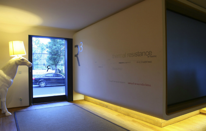 上海辦公室裝修設(shè)計(jì)大揭秘:頂面噴涂,你了解多少?