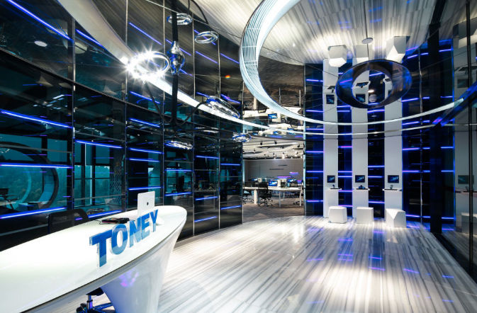 辦公室裝修設計:玻璃書架,透明與實用的完美結合